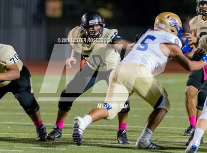 Thumbnail 2 in Alamo Heights vs Seguin photogallery.