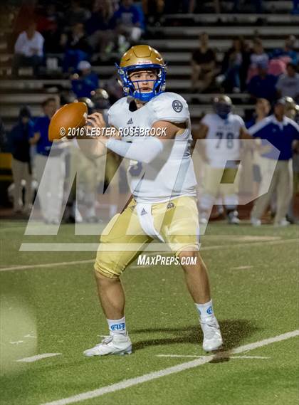 Thumbnail 3 in Alamo Heights vs Seguin photogallery.