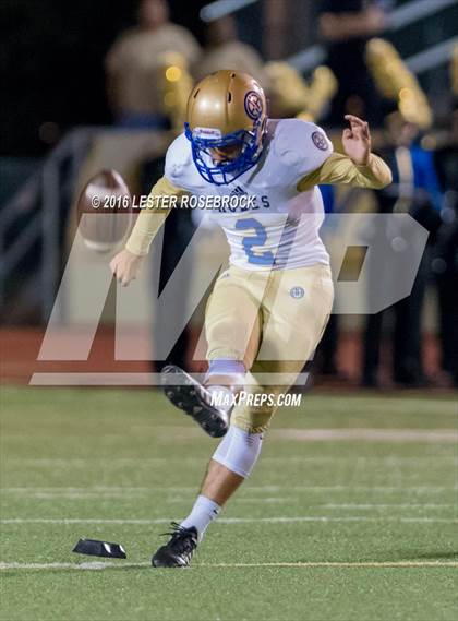 Thumbnail 1 in Alamo Heights vs Seguin photogallery.