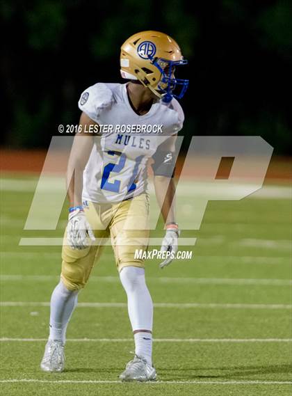 Thumbnail 2 in Alamo Heights vs Seguin photogallery.