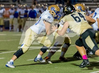 Thumbnail 2 in Alamo Heights vs Seguin photogallery.