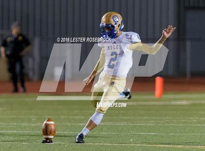 Thumbnail 1 in Alamo Heights vs Seguin photogallery.