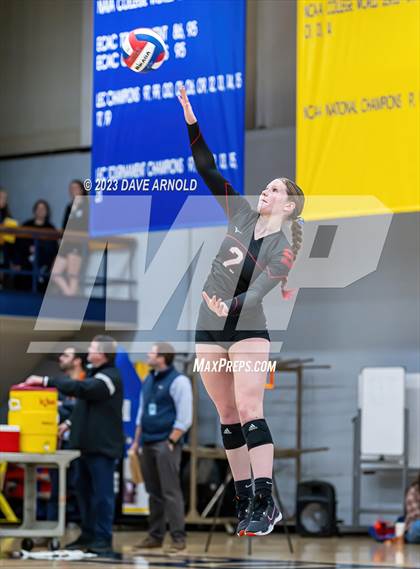 Thumbnail 1 in Scarborough vs  Gorham (MPA Class A State Final) photogallery.