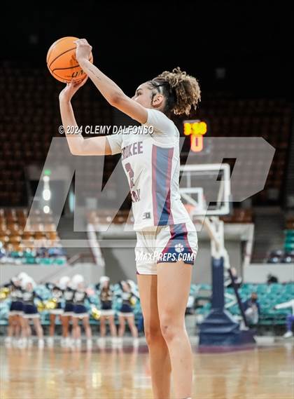 Thumbnail 3 in Mullen vs Cherokee Trail (CHSAA 6A Great 8) photogallery.