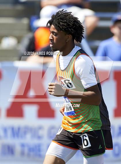 Thumbnail 1 in Bob Hayes Invitational (1600m) photogallery.