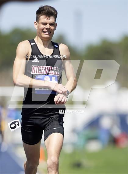 Thumbnail 3 in Bob Hayes Invitational (1600m) photogallery.