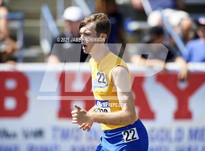 Thumbnail 2 in Bob Hayes Invitational (1600m) photogallery.