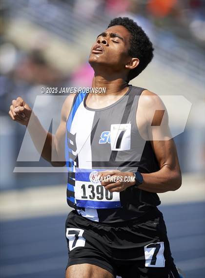 Thumbnail 1 in Bob Hayes Invitational (1600m) photogallery.