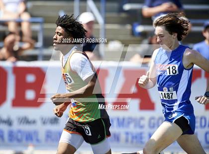 Thumbnail 1 in Bob Hayes Invitational (1600m) photogallery.