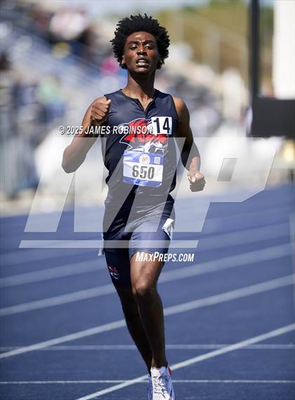 Thumbnail 2 in Bob Hayes Invitational (1600m) photogallery.
