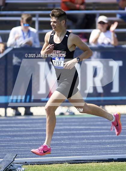 Thumbnail 2 in Bob Hayes Invitational (1600m) photogallery.