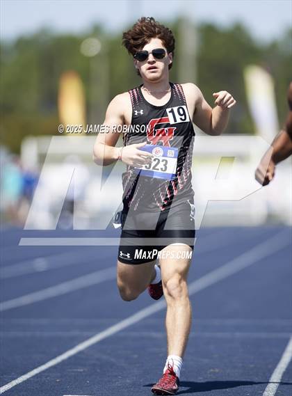 Thumbnail 2 in Bob Hayes Invitational (1600m) photogallery.