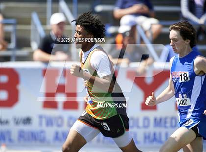 Thumbnail 2 in Bob Hayes Invitational (1600m) photogallery.