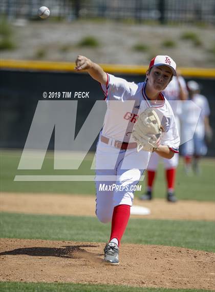 Thumbnail 2 in Yorba Linda vs. Los Alamitos photogallery.