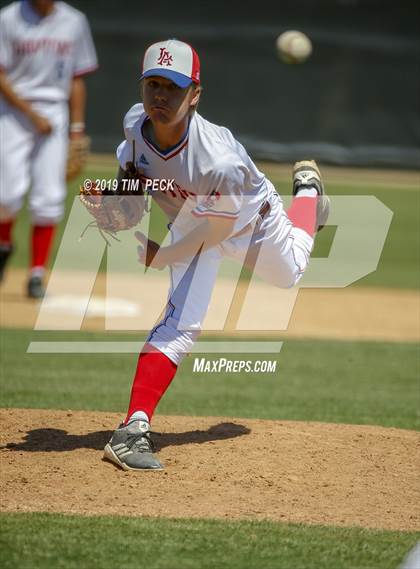 Thumbnail 1 in Yorba Linda vs. Los Alamitos photogallery.