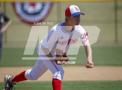 Thumbnail 2 in Yorba Linda vs. Los Alamitos photogallery.