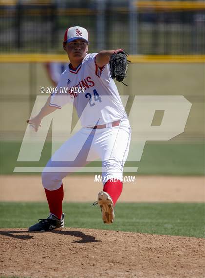 Thumbnail 2 in Yorba Linda vs. Los Alamitos photogallery.