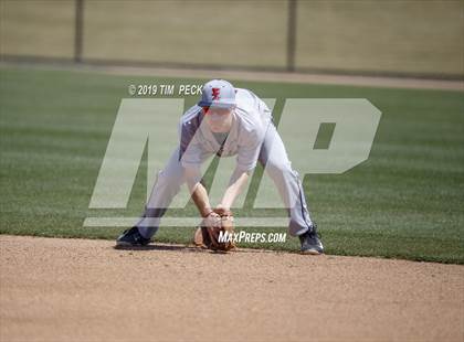 Thumbnail 1 in Yorba Linda vs. Los Alamitos photogallery.