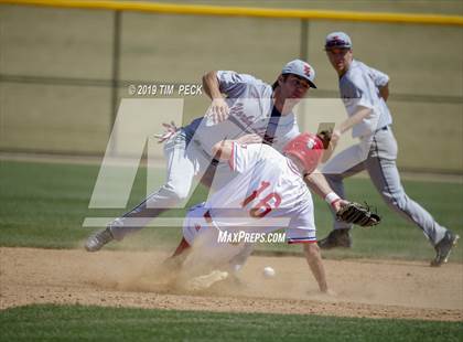 Thumbnail 3 in Yorba Linda vs. Los Alamitos photogallery.