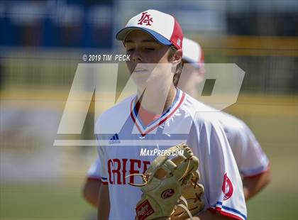 Thumbnail 2 in Yorba Linda vs. Los Alamitos photogallery.