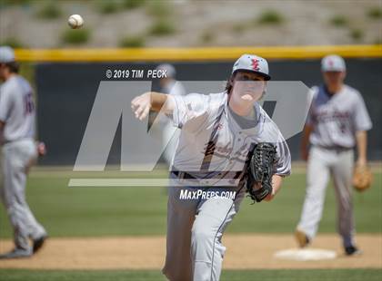 Thumbnail 2 in Yorba Linda vs. Los Alamitos photogallery.