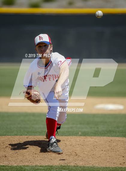 Thumbnail 1 in Yorba Linda vs. Los Alamitos photogallery.