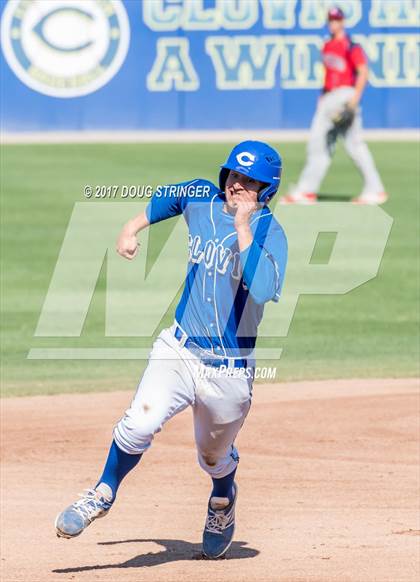 Thumbnail 3 in  Clovis vs. Tulare Western (CIF CS Div 1 Quarterfinal) photogallery.