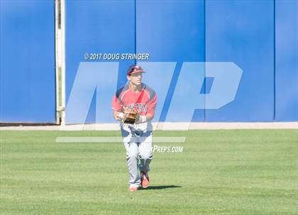 Thumbnail 3 in  Clovis vs. Tulare Western (CIF CS Div 1 Quarterfinal) photogallery.