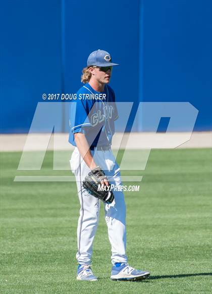 Thumbnail 3 in  Clovis vs. Tulare Western (CIF CS Div 1 Quarterfinal) photogallery.