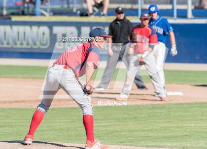 Thumbnail 3 in  Clovis vs. Tulare Western (CIF CS Div 1 Quarterfinal) photogallery.