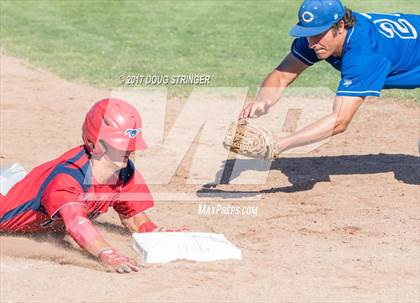 Thumbnail 3 in  Clovis vs. Tulare Western (CIF CS Div 1 Quarterfinal) photogallery.