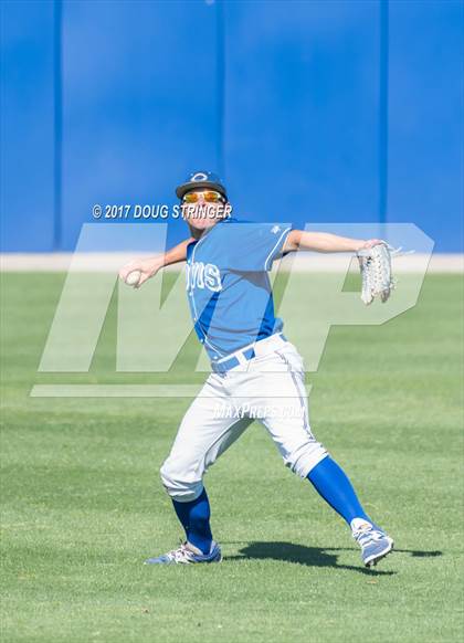 Thumbnail 2 in  Clovis vs. Tulare Western (CIF CS Div 1 Quarterfinal) photogallery.