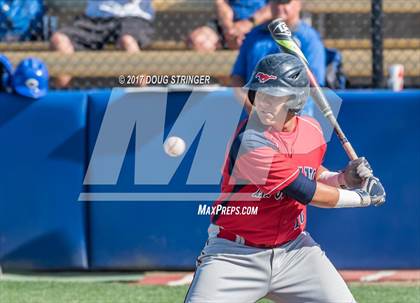 Thumbnail 2 in  Clovis vs. Tulare Western (CIF CS Div 1 Quarterfinal) photogallery.