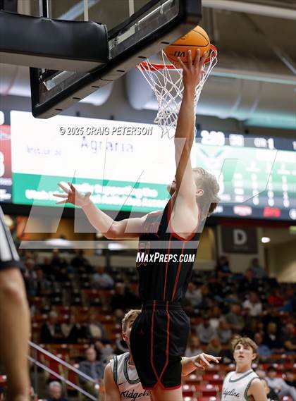 Thumbnail 2 in Hurricane vs. Ridgeline (UHSAA 4A Quarterfinal) photogallery.