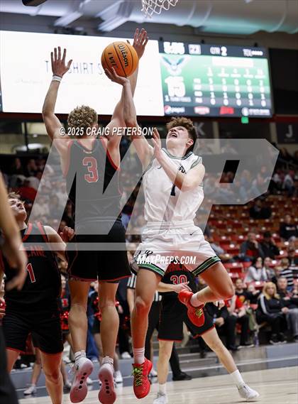 Thumbnail 1 in Hurricane vs. Ridgeline (UHSAA 4A Quarterfinal) photogallery.
