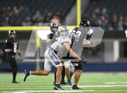 Thumbnail 1 in St. John Bosco vs. Servite photogallery.