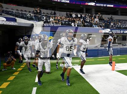 Thumbnail 1 in St. John Bosco vs. Servite photogallery.