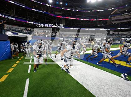 Thumbnail 1 in St. John Bosco vs. Servite photogallery.