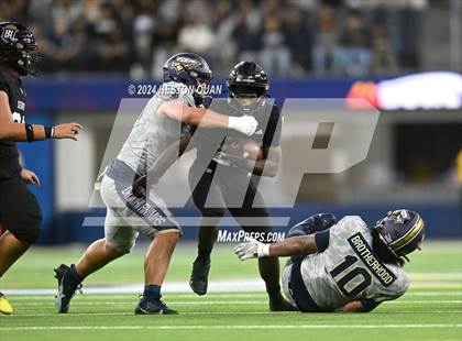 Thumbnail 1 in St. John Bosco vs. Servite photogallery.