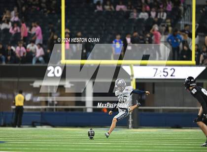 Thumbnail 2 in St. John Bosco vs. Servite photogallery.