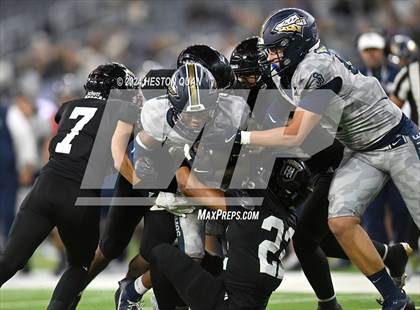 Thumbnail 2 in St. John Bosco vs. Servite photogallery.