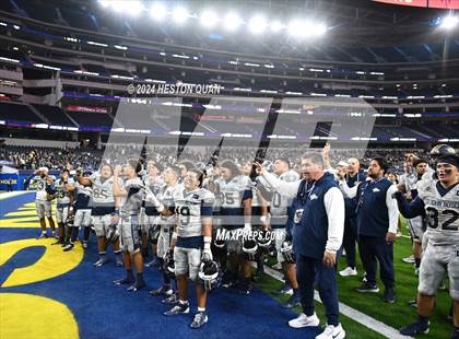 Thumbnail 1 in St. John Bosco vs. Servite photogallery.