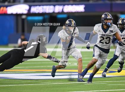 Thumbnail 1 in St. John Bosco vs. Servite photogallery.