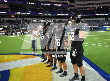 Thumbnail 1 in St. John Bosco vs. Servite photogallery.