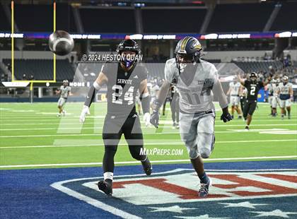 Thumbnail 3 in St. John Bosco vs. Servite photogallery.