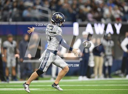 Thumbnail 1 in St. John Bosco vs. Servite photogallery.
