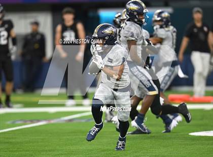 Thumbnail 3 in St. John Bosco vs. Servite photogallery.