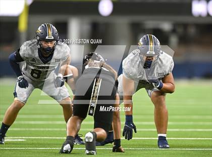 Thumbnail 1 in St. John Bosco vs. Servite photogallery.