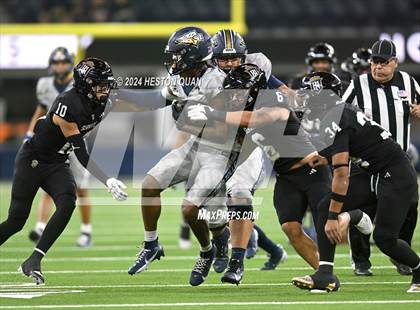 Thumbnail 3 in St. John Bosco vs. Servite photogallery.