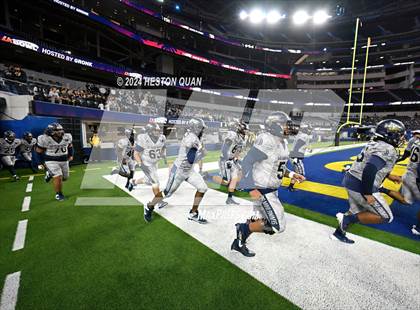 Thumbnail 1 in St. John Bosco vs. Servite photogallery.